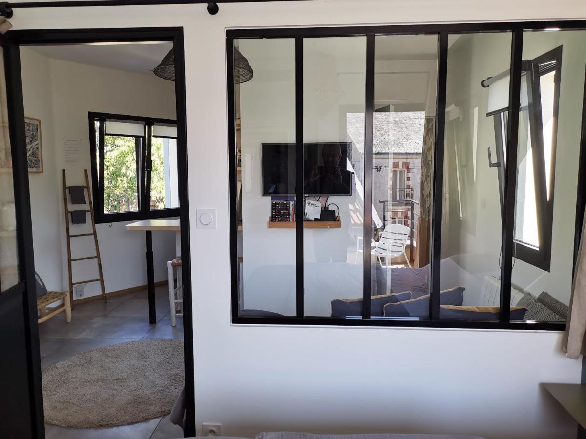 La De L'abbaye - Climatisation Et Petit Dej Bed & Breakfast